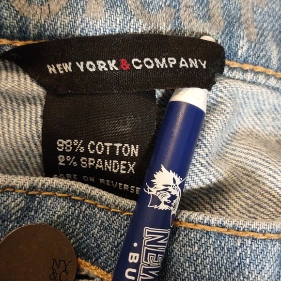 NY & CO ⭐️ Lightwash Bootcut Denim Jeans - Picture 8 of 10